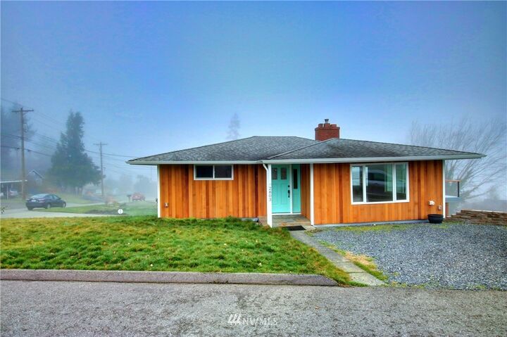 Property Photo: 2803 Medora Way WA 98201