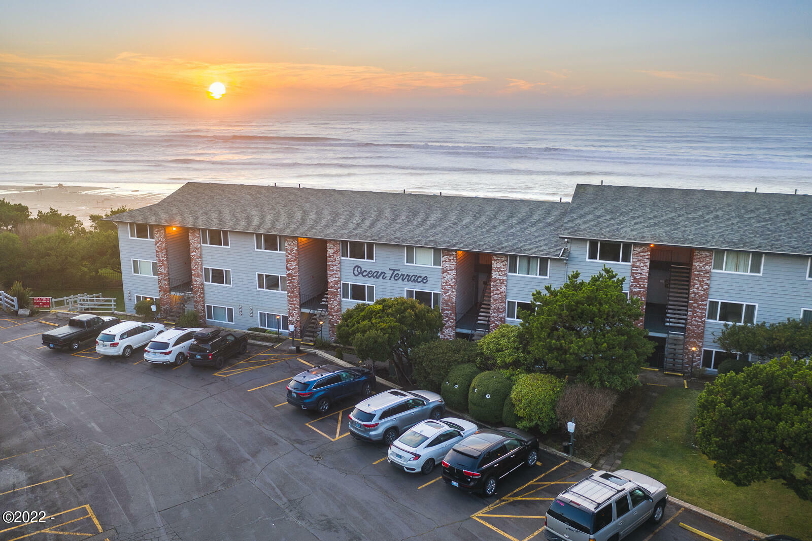 Property Photo: 4229 SW Beach Avenue 8 OR 97367