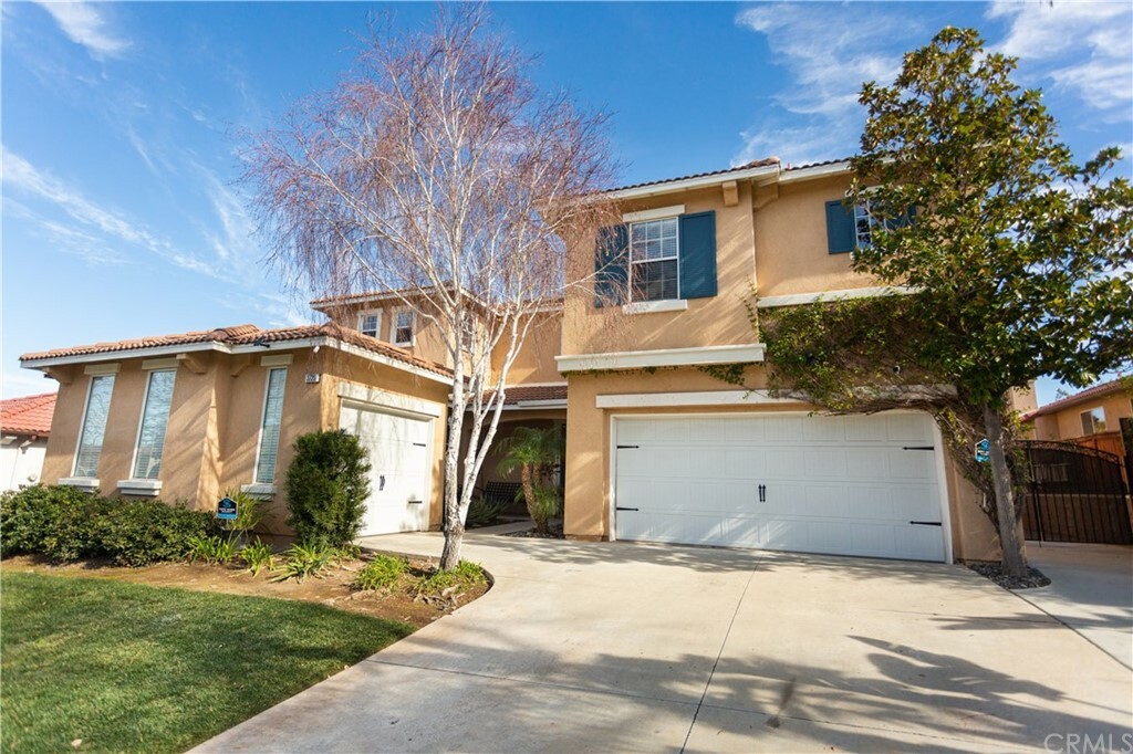 Property Photo:  3729 Mountain Gate Drive  CA 92882 