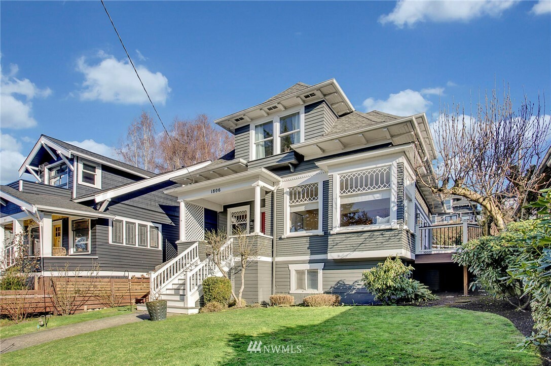 Property Photo:  1806 8th Avenue W  WA 98119 