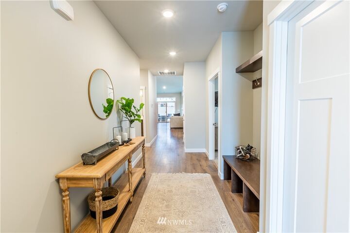 Property Photo: 905 N M Loop SW WA 98848