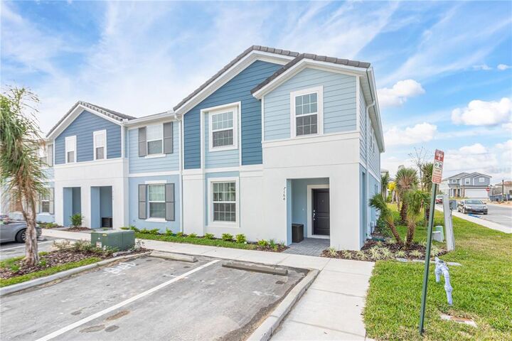 Property Photo: 7164 Oakmoss Loop FL 33837