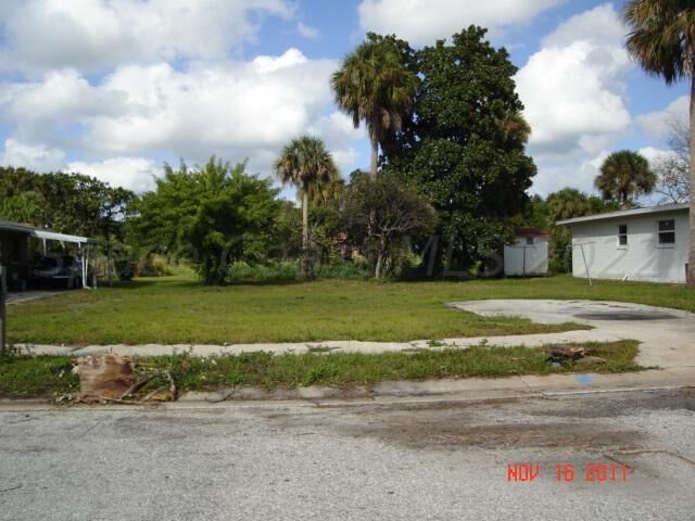 Property Photo: 1018 West Street FL 32780