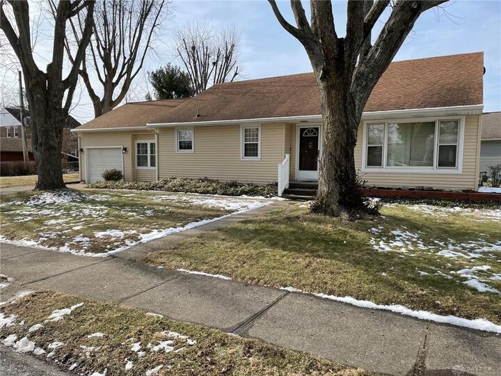 722 Sutton Drive  Xenia OH 45385 photo