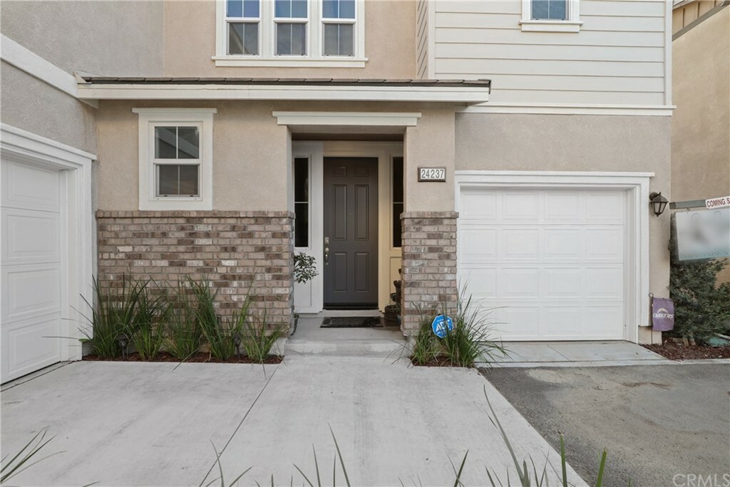 24237 Hazelnut Avenue  Murrieta CA 92562 photo