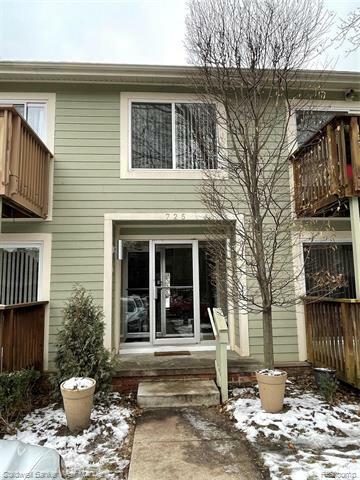 Property Photo: 725 Randolph Street 119 MI 48167