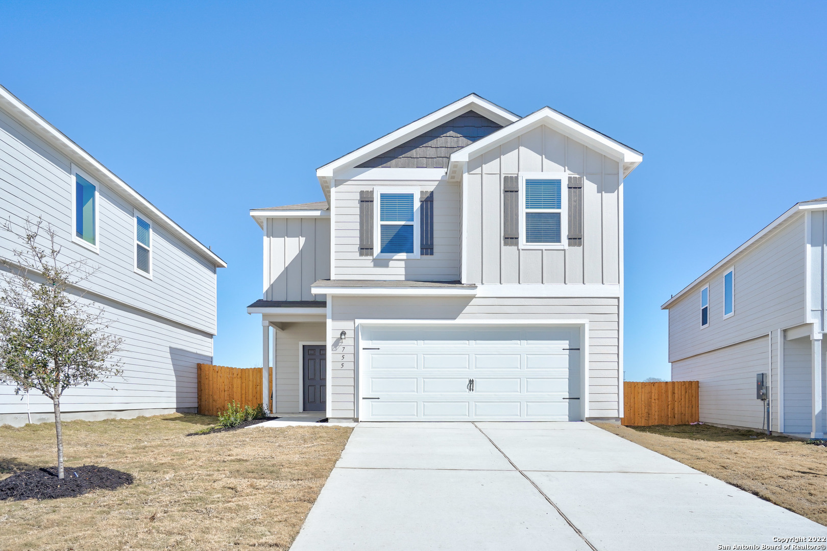 Property Photo: 755 Wonderland Trl TX 78132