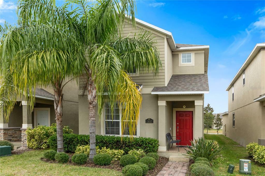 Property Photo:  15037 Evergreen Oak Loop  FL 34787 