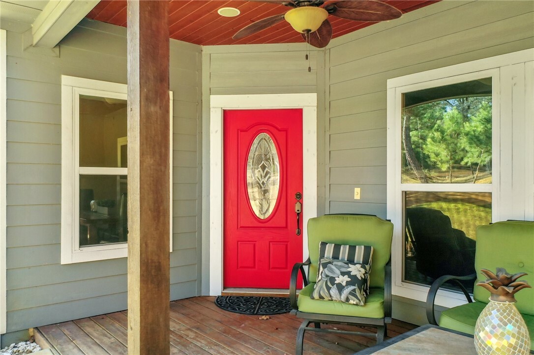 Property Photo:  204 Campfire Way  TX 78957 