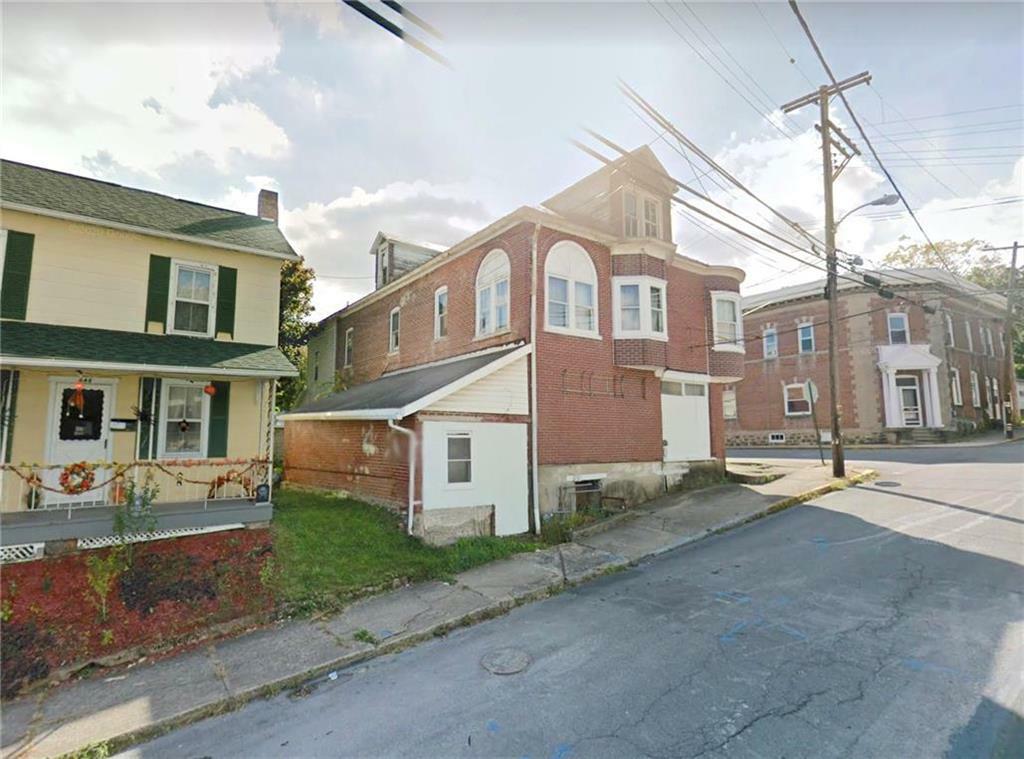 Property Photo:  652 654 Pennsylvania Avenue  PA 18013 