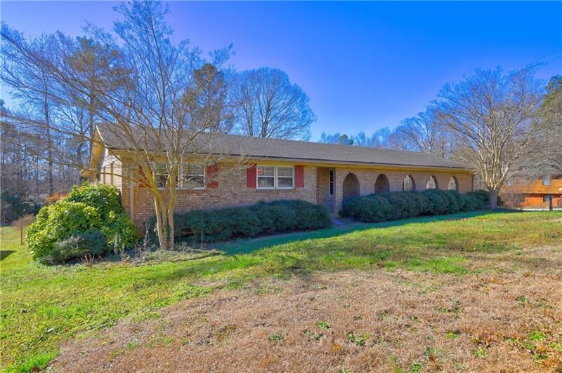 Property Photo:  4145 W Oak Lane  GA 30134 