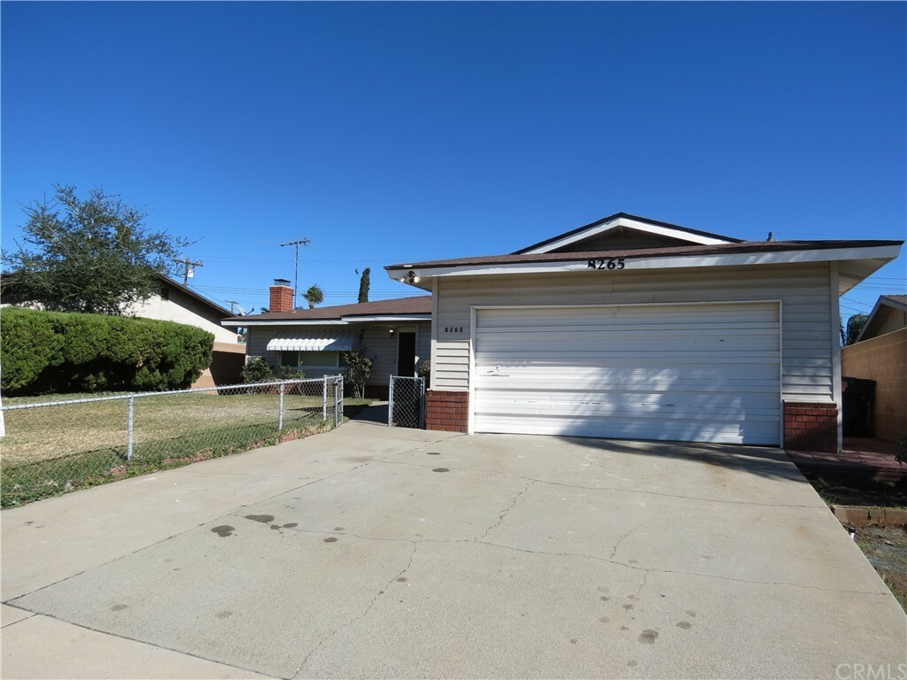 Property Photo:  8265 Boxwood Avenue  CA 92335 