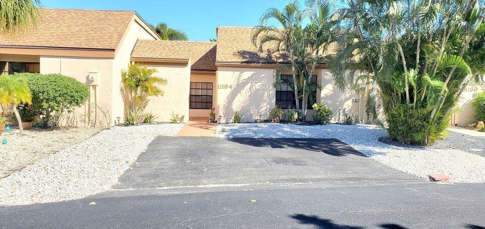 Property Photo: 11194 Curry Drive FL 33418