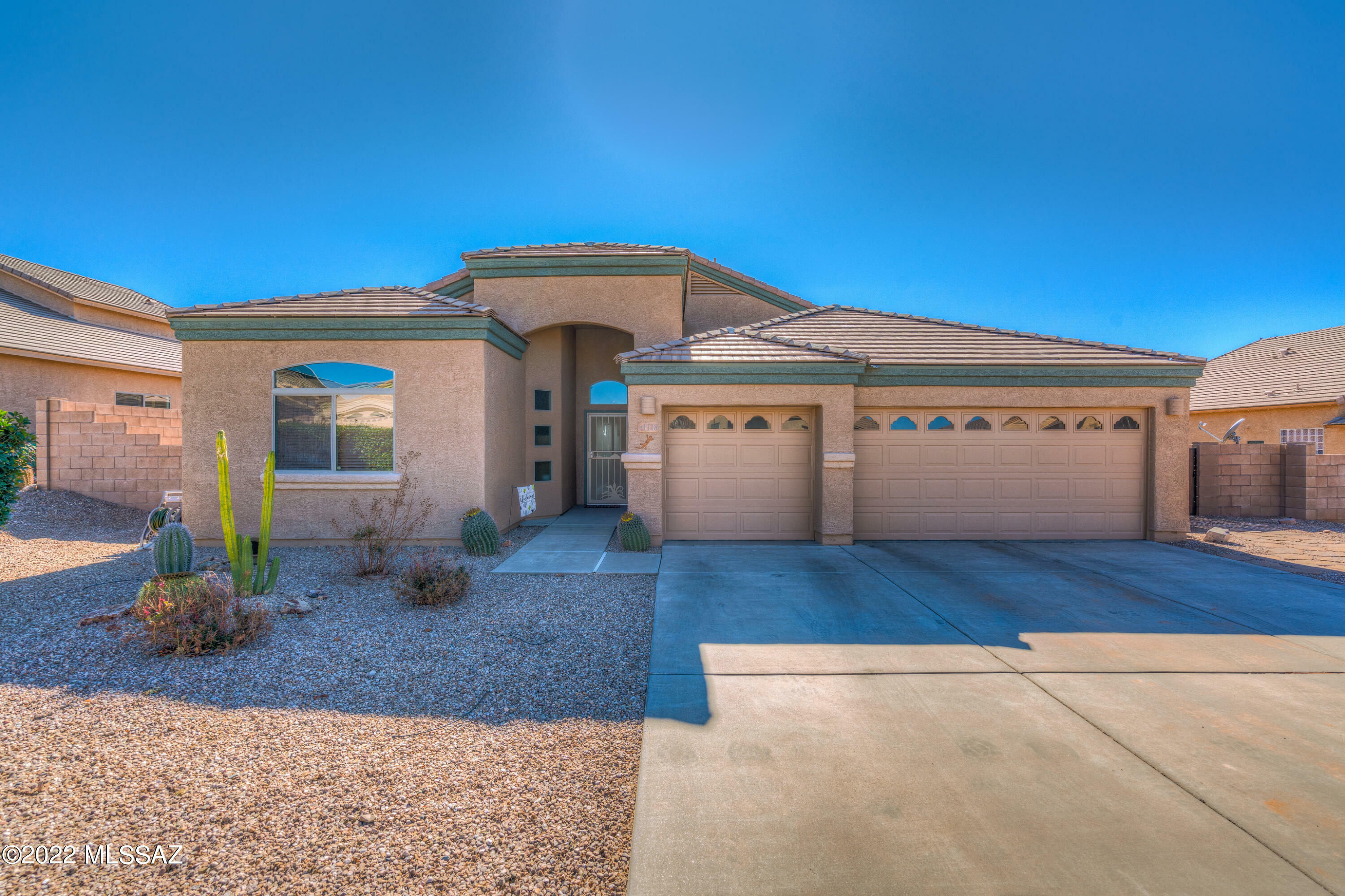 Property Photo:  1118 S Chatfield Drive  AZ 85641 