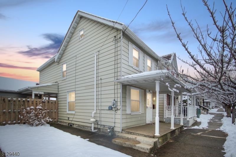 Property Photo:  126 Lewis Street  NJ 08865 