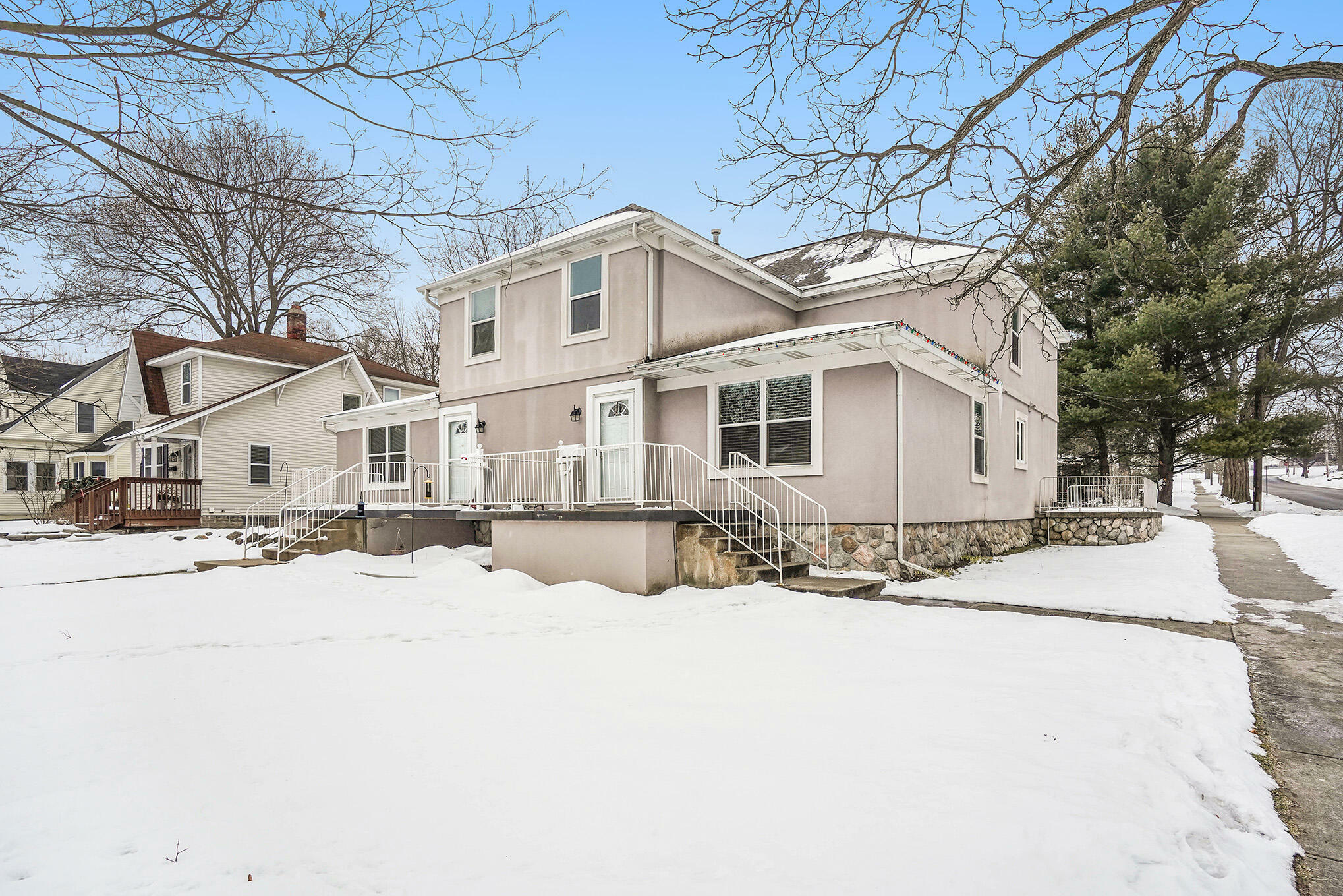 Property Photo:  2 Fremont Street NE  MI 49341 