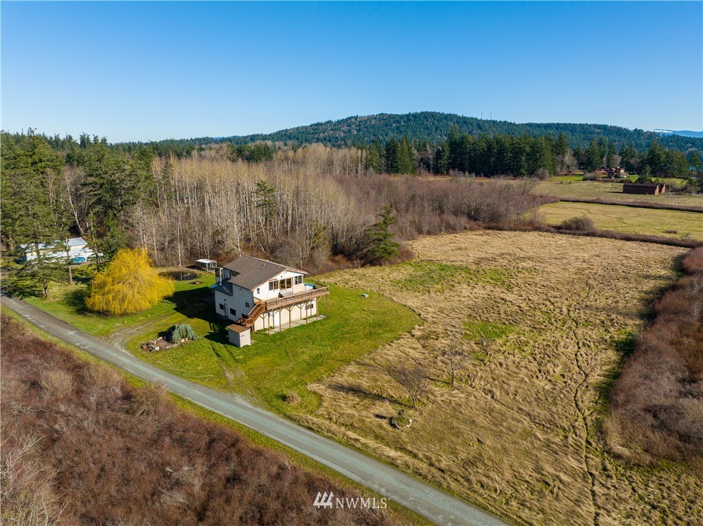 Property Photo:  7667 Chestnut Lane  WA 98221 