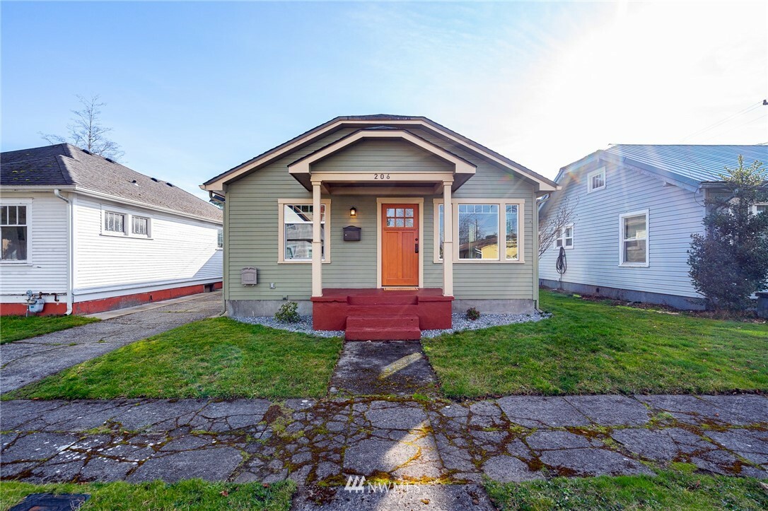 Property Photo:  206 W 2nd Street  WA 98531 