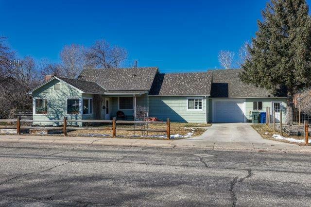 Property Photo:  1711 N Mountain View Drive  WY 82801 