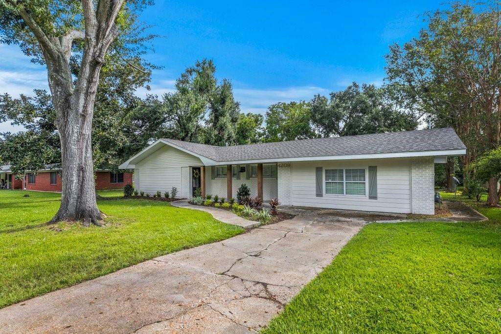 Property Photo:  4209 Ridgecrest Street  LA 70665 