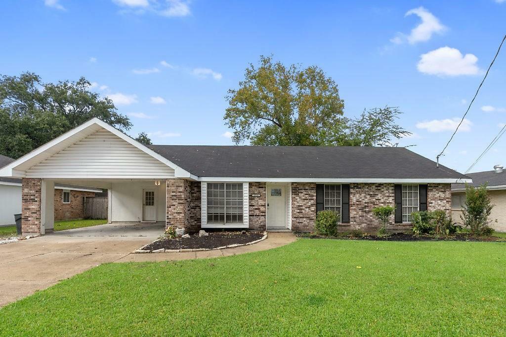 Property Photo:  1518 W Sale Road  LA 70605 