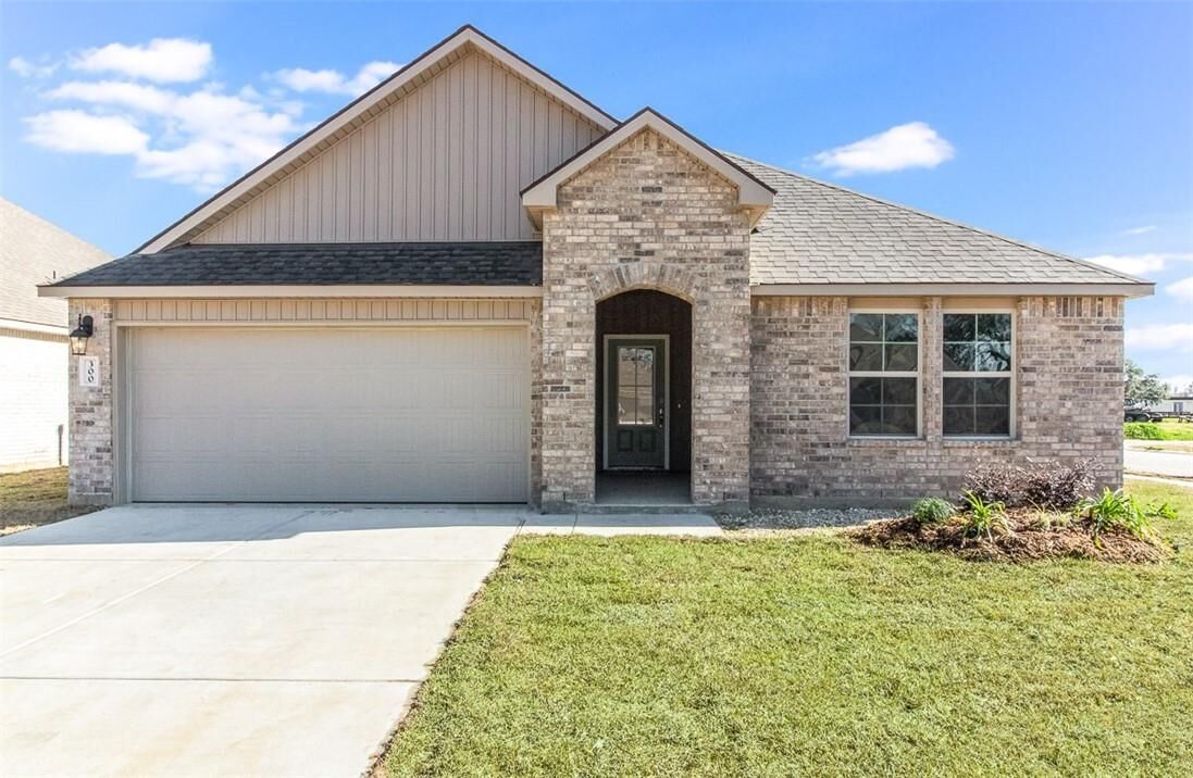 Property Photo:  2202 S Savannah Lakes Drive  LA 70607 