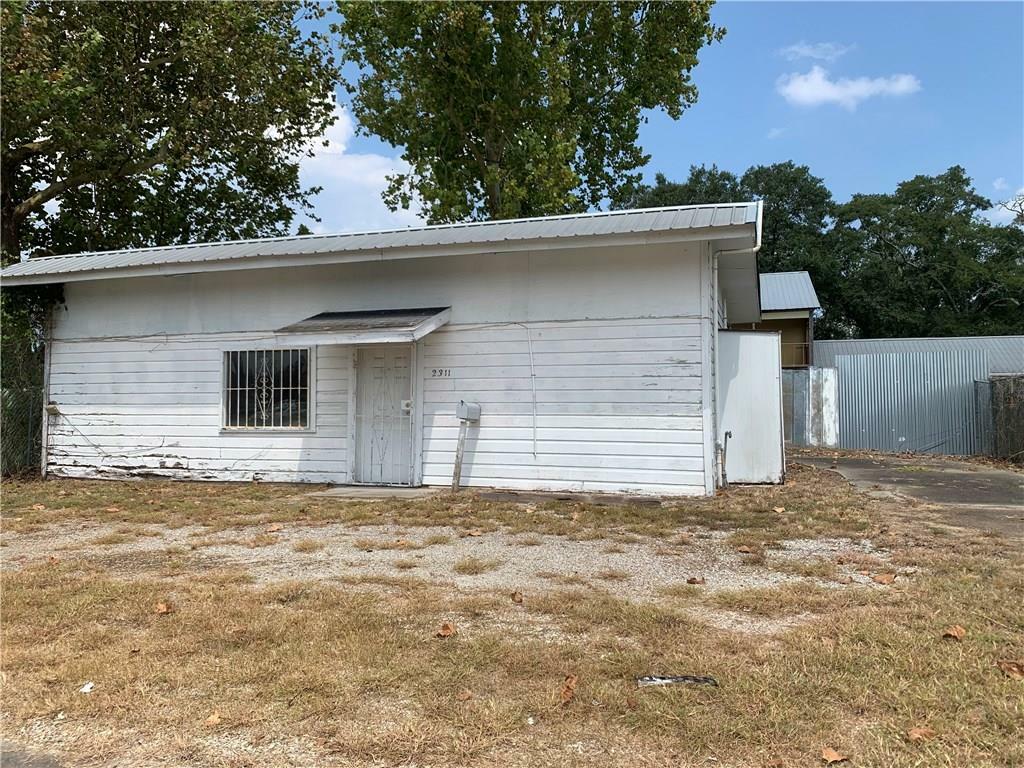 Property Photo:  2311 Medora Street  LA 70601 