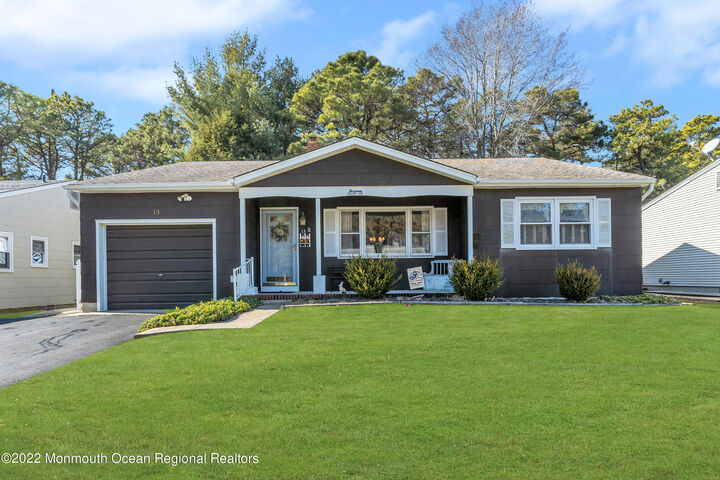 13 Brookfield Court  Toms River NJ 08757 photo