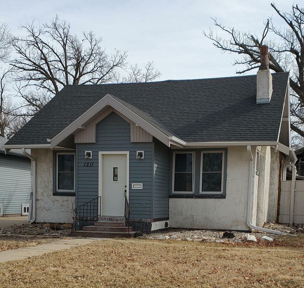 Property Photo:  1211 W Koenig  NE 68801 