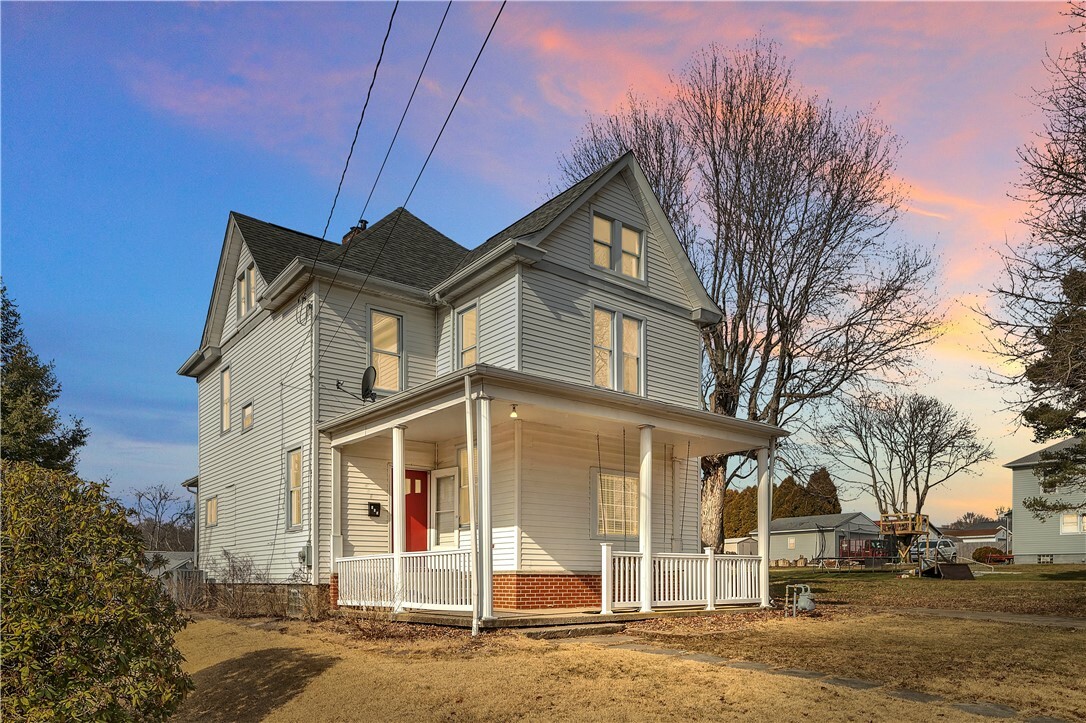 Property Photo: 905 N Hickory St PA 15683