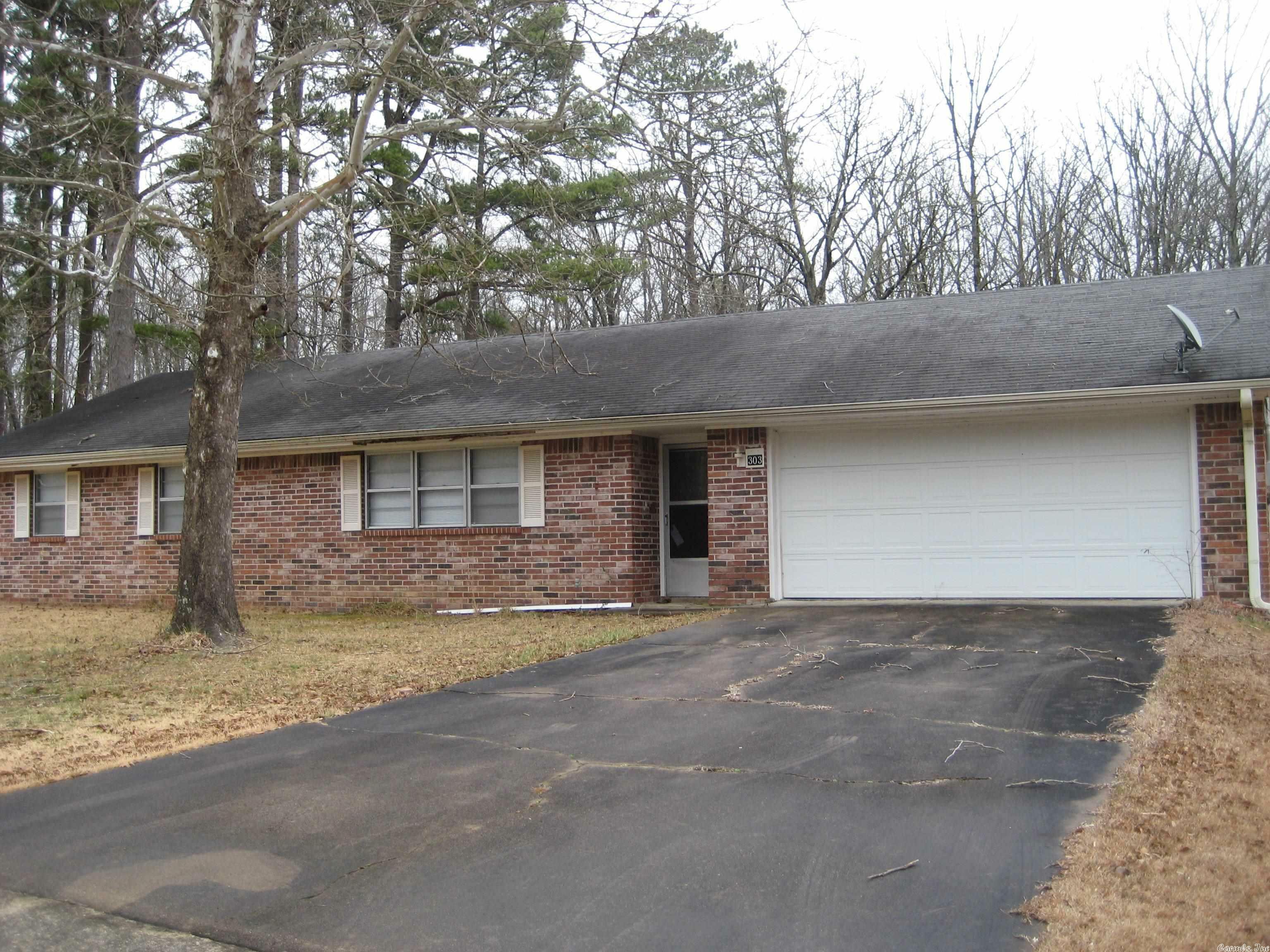 Property Photo:  303 Gary Drive  AR 71953 