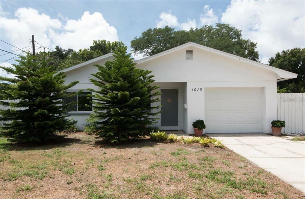 Property Photo:  1016 54th Avenue N  FL 33703 