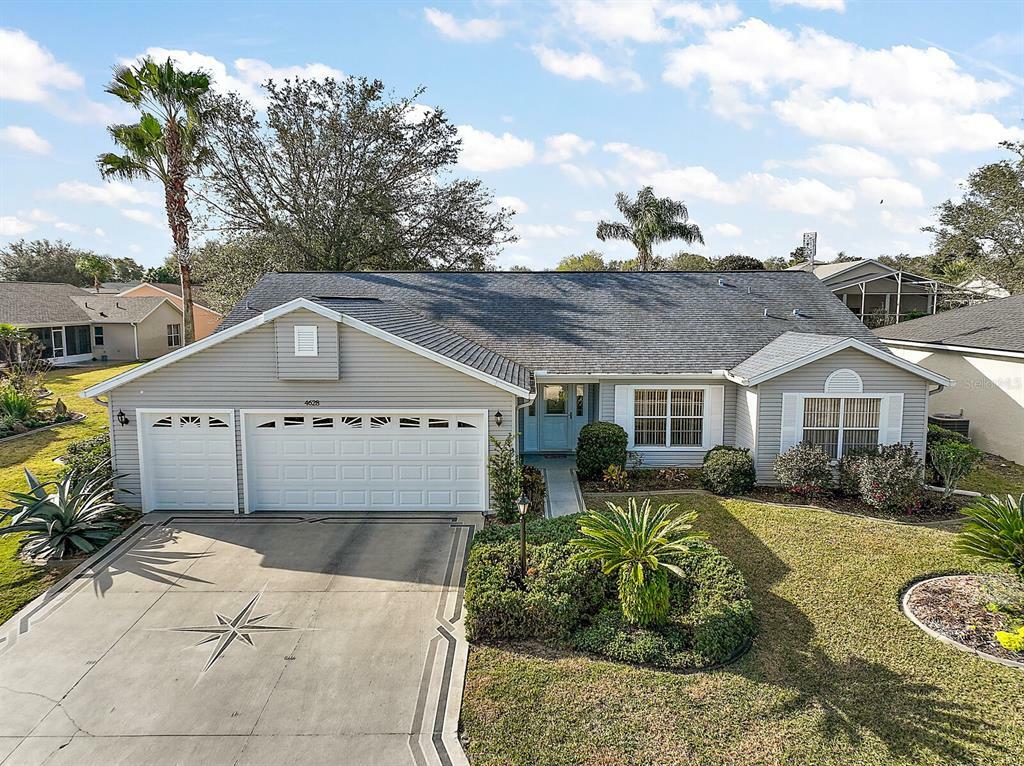 Property Photo:  4628 Manor View Drive  FL 34748 