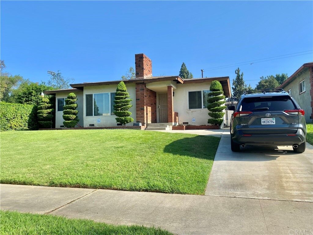 Property Photo:  1166 W Princeton Street  CA 91762 