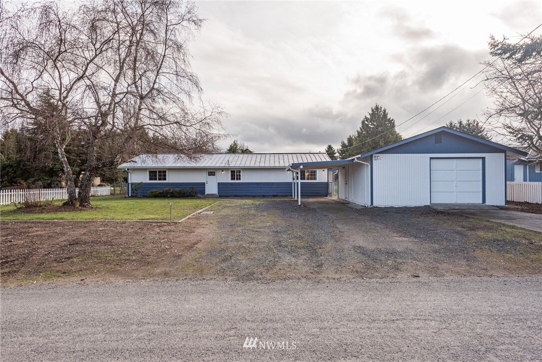 Property Photo: 312 Heuhslein Road WA 98362