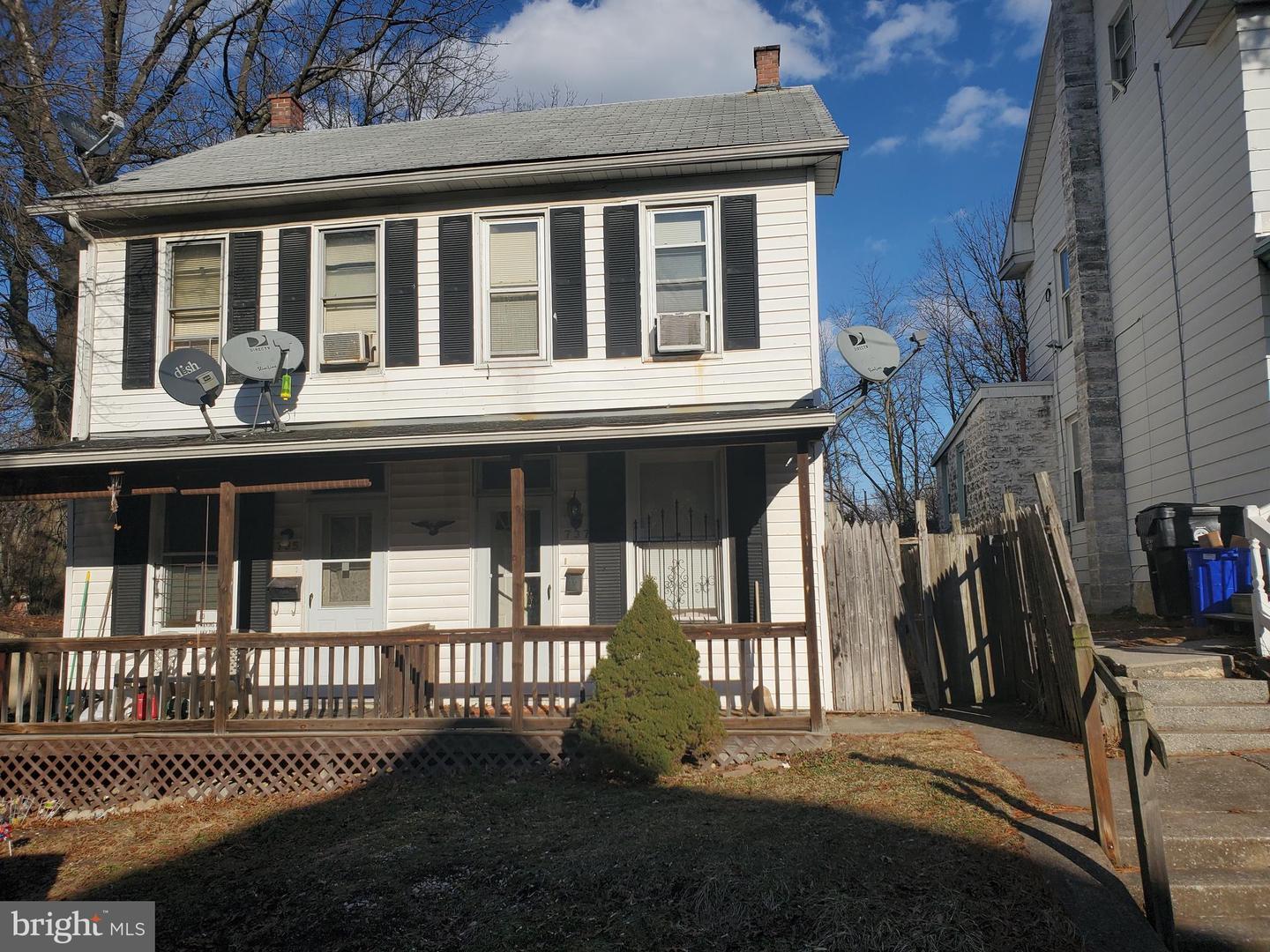 737 Girard Street  Harrisburg PA 17104 photo