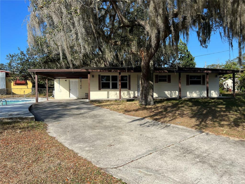 Property Photo:  1523 Wolfe Drive  FL 33870 