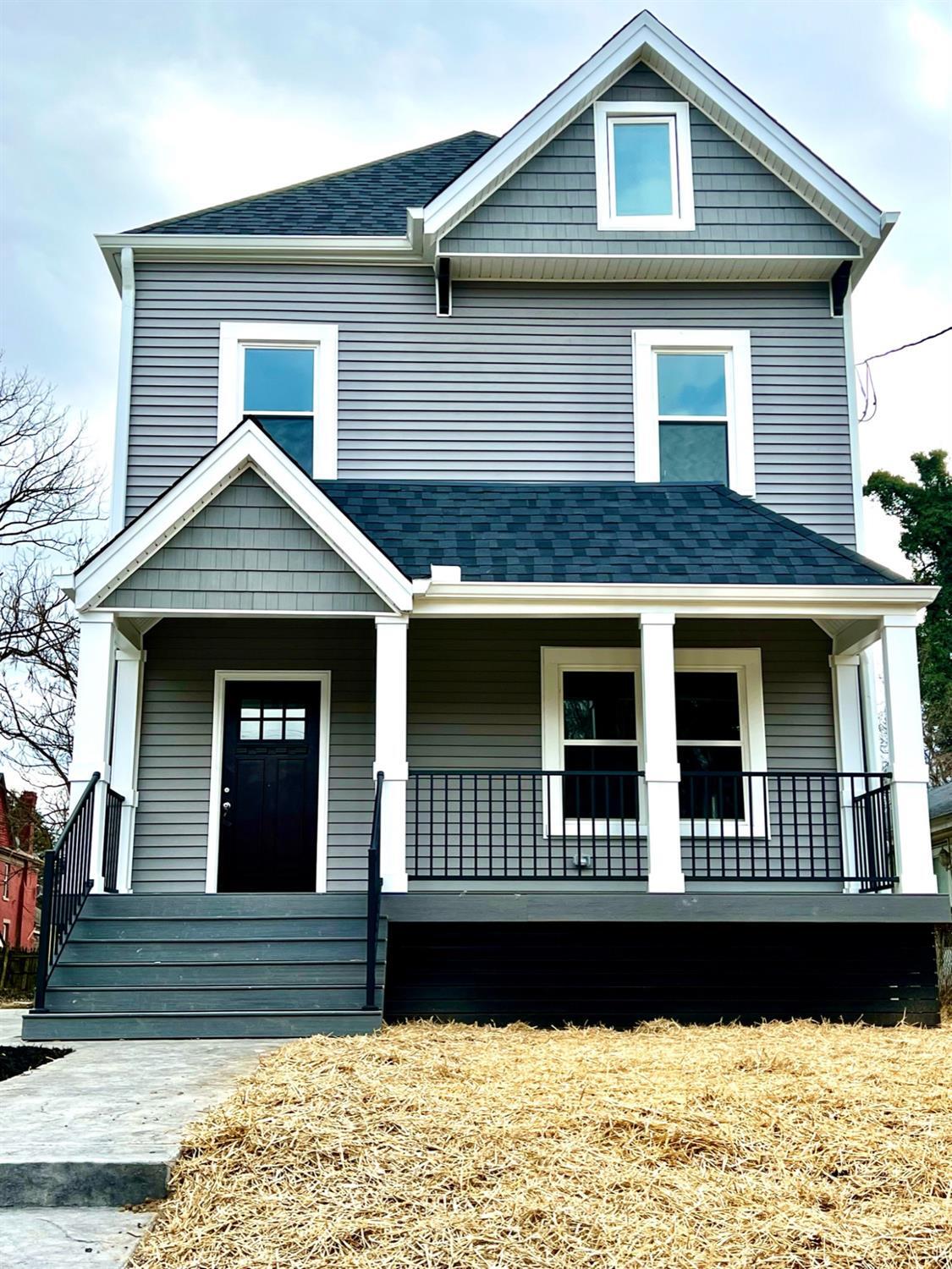 Property Photo: 1815 Hewitt Ave OH 45207
