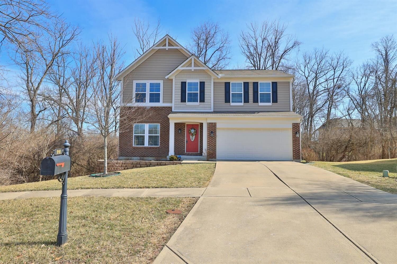Property Photo: 916 Grande Oaks Dr OH 45152