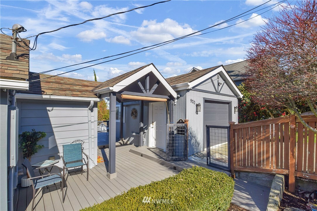 Property Photo: 920 5th Street WA 98275