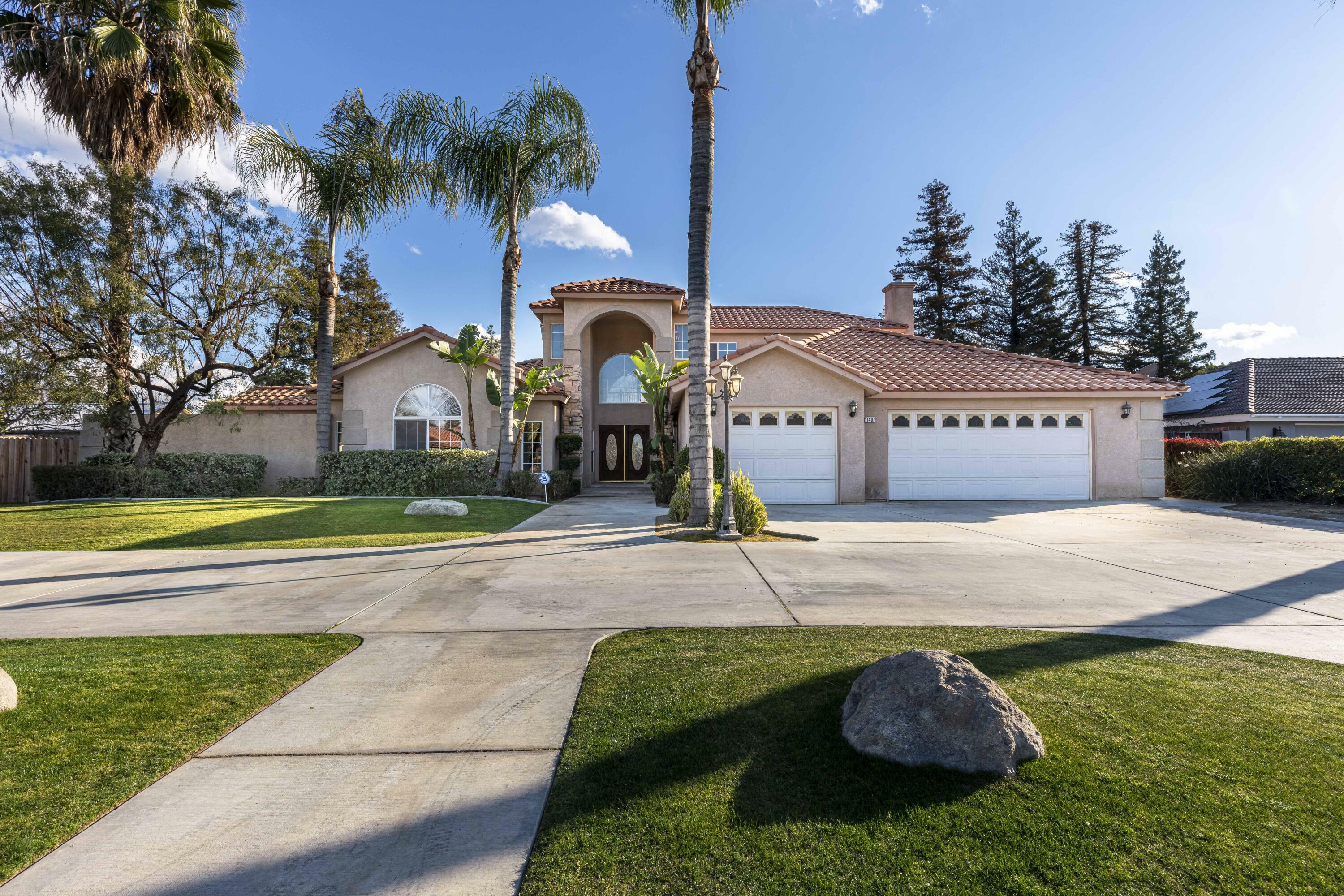 Property Photo:  11407 Palm Avenue  CA 93312 