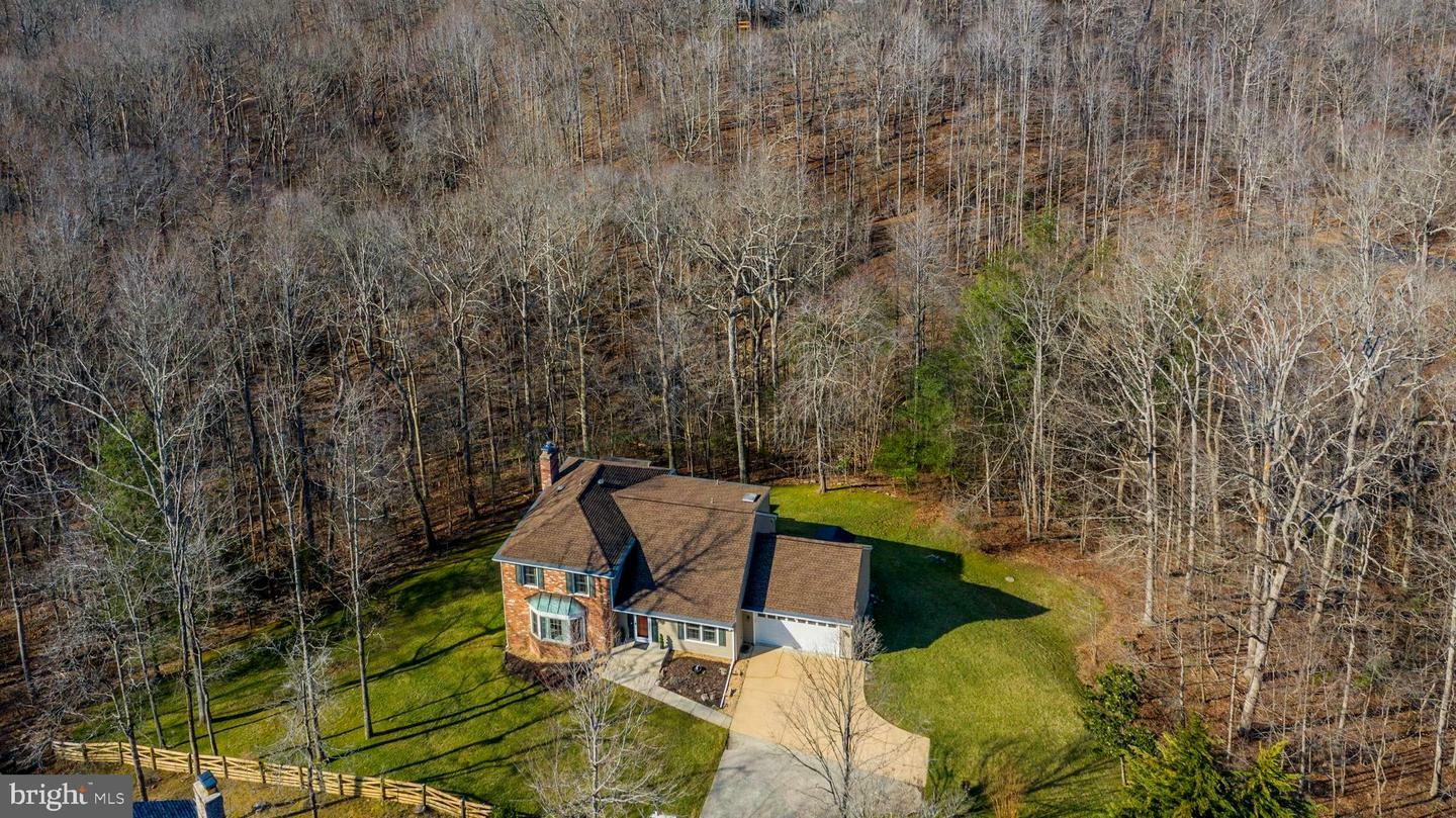 Property Photo: 2811 Mount Airy Court VA 22192