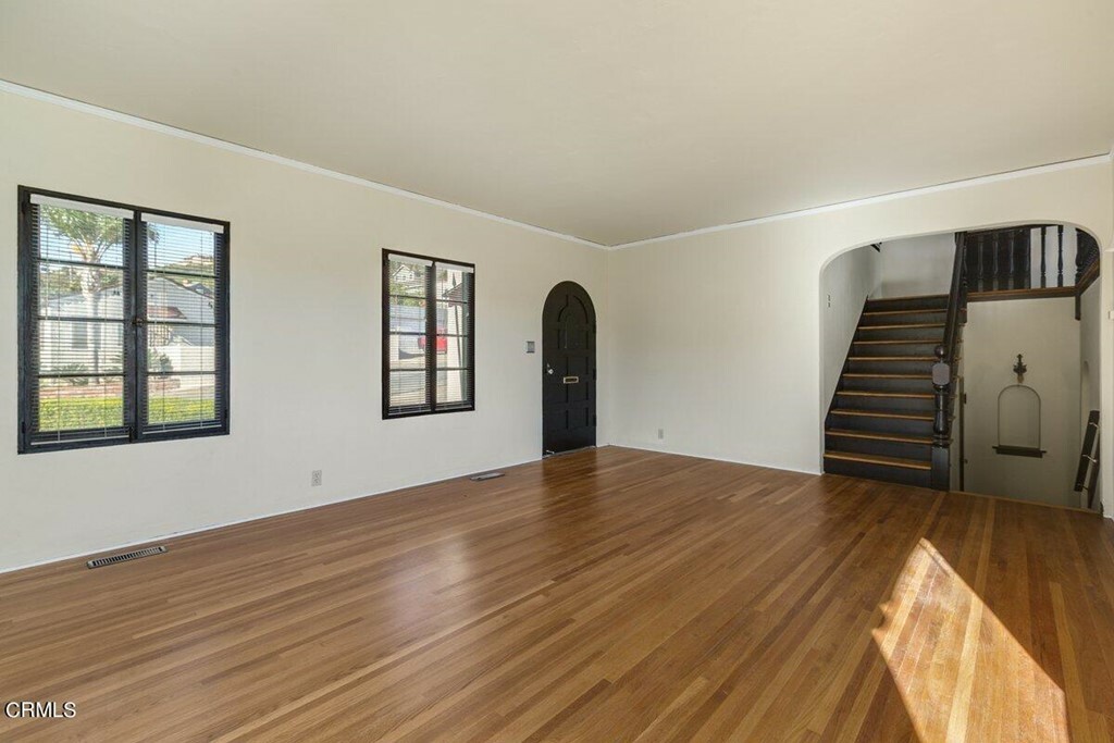 Property Photo:  633 N Mill Street  CA 93060 