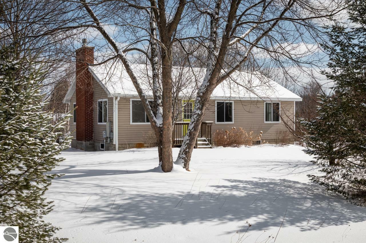 Property Photo:  4615 S Ski View Circle  MI 49621 