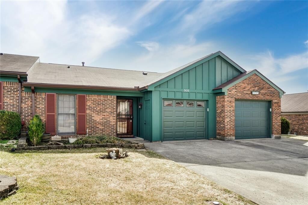 Property Photo: 3135 Kerry Drive OH 45434