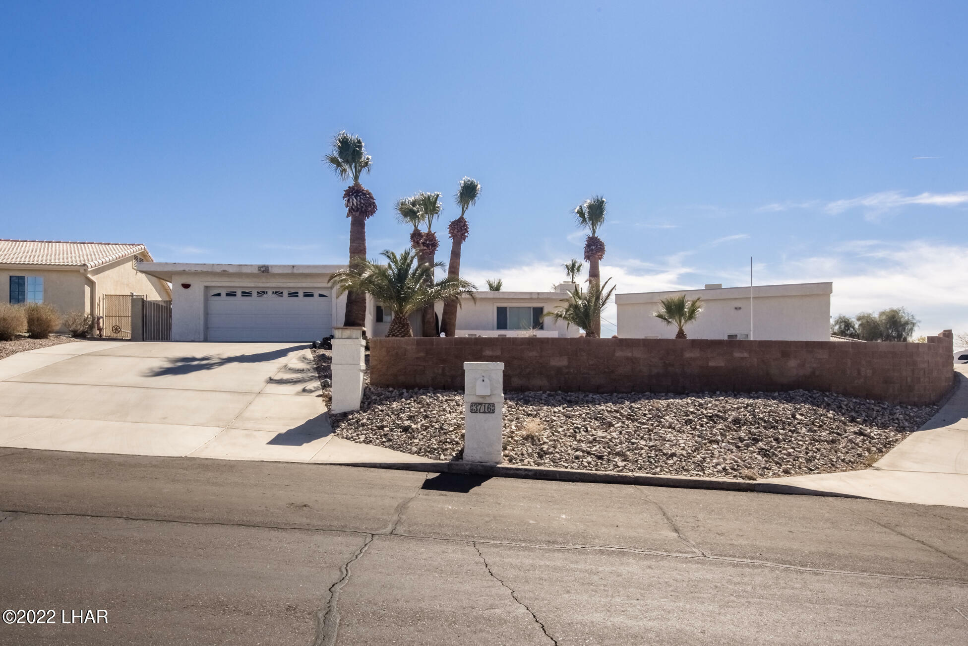 Property Photo:  3716 Sweetgrass Dr  AZ 86406 