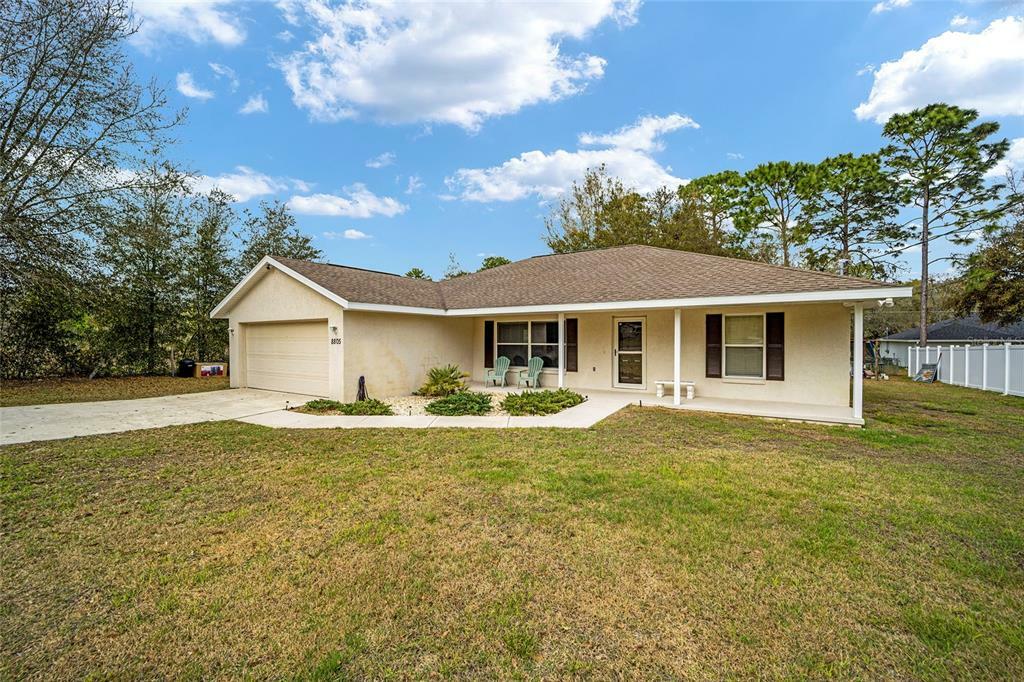 Property Photo:  8805 SE 159th Place  FL 34491 