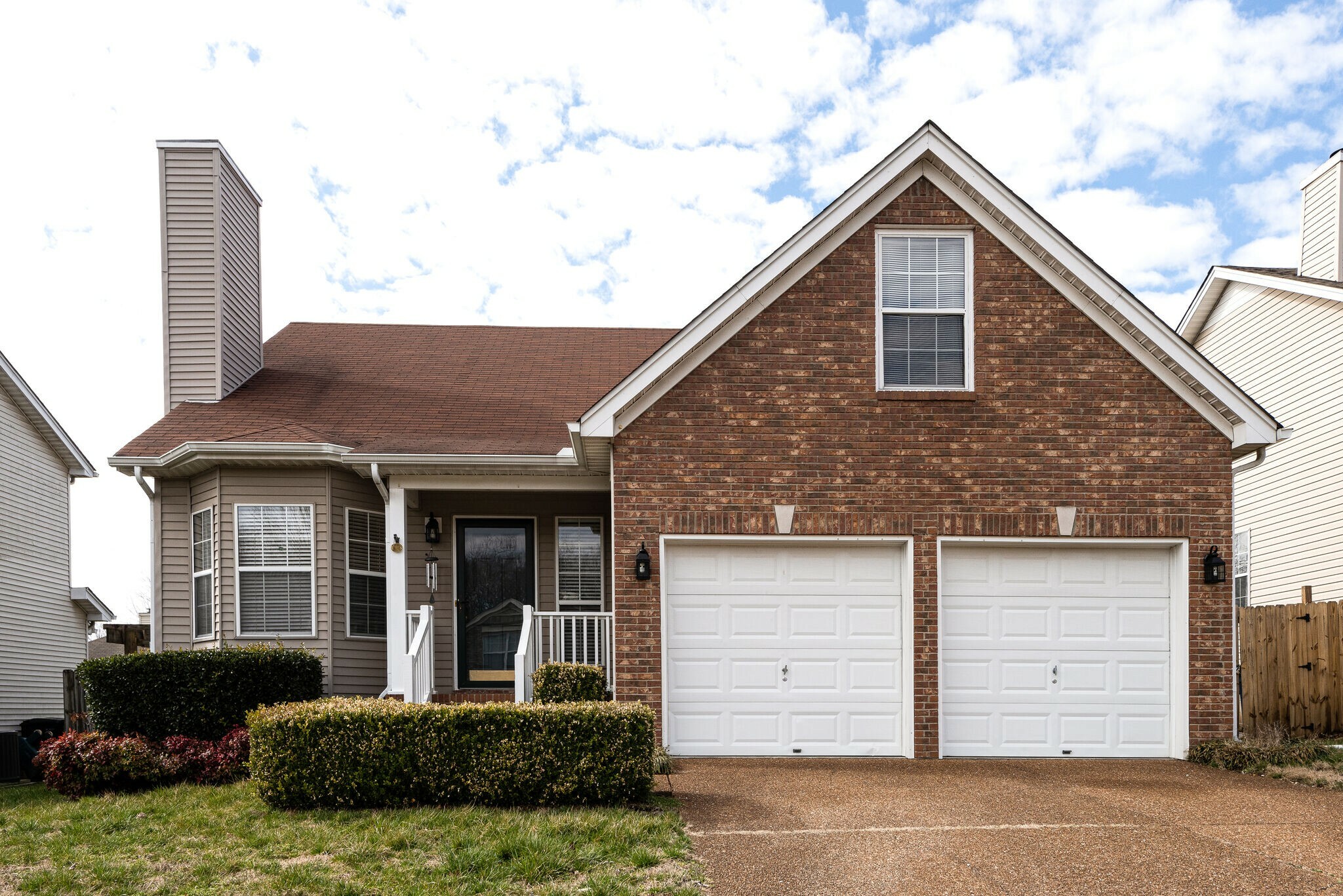 Property Photo:  2312 Surrey Ln  TN 37067 