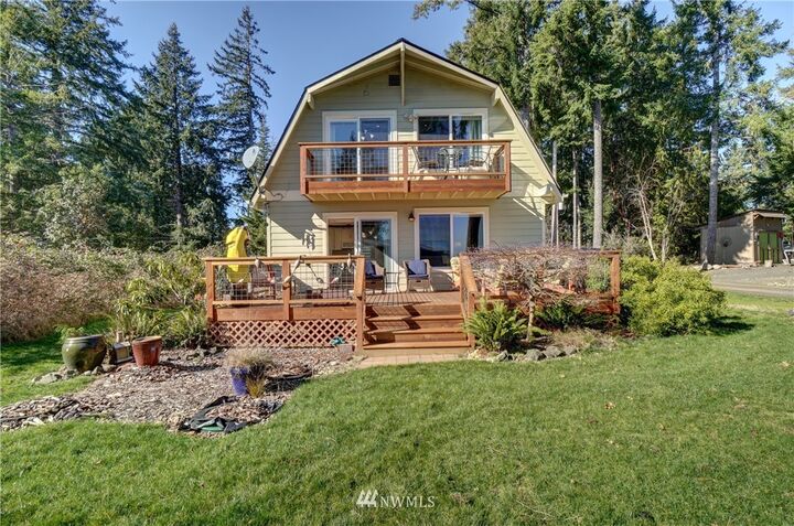 Property Photo:  261 E Treasure Island Drive  WA 98524 