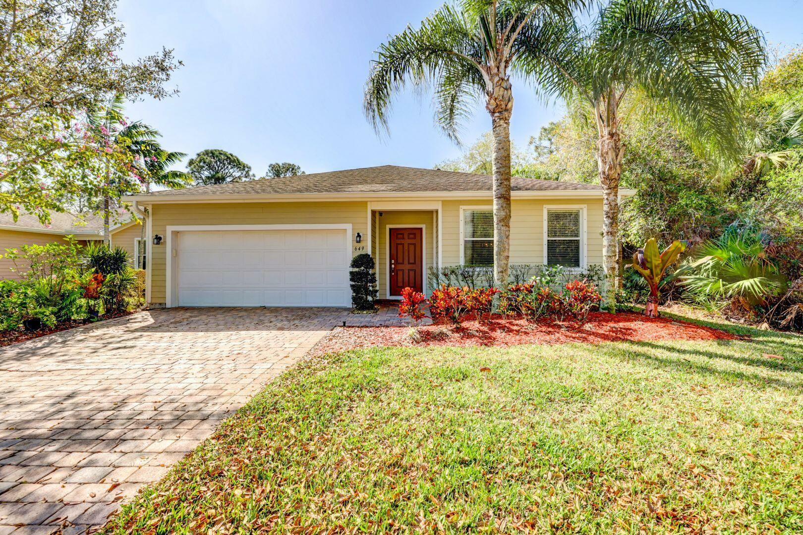 Property Photo:  649 NE Moss Rose Place  FL 34983 